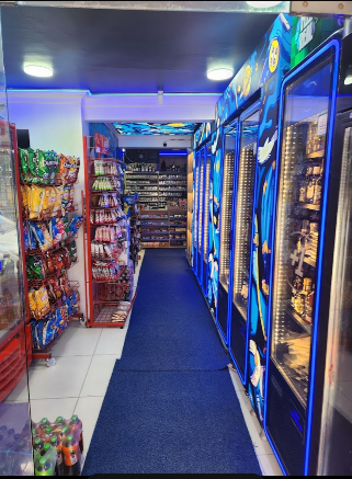 Duru Tekel & Shop iç mekan - soğutucu ve ürün rafları